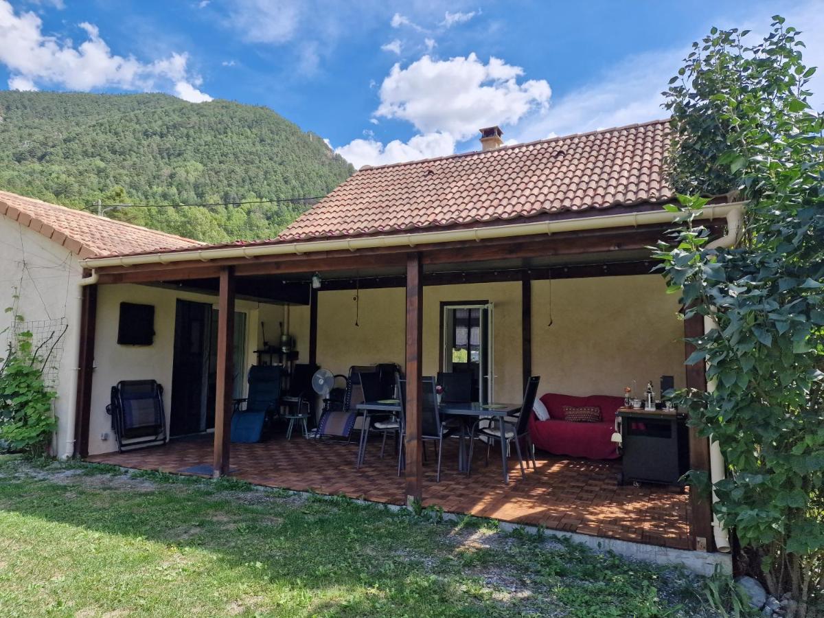 Chambre Aux Gorges De Daluis 吉洛梅 外观 照片